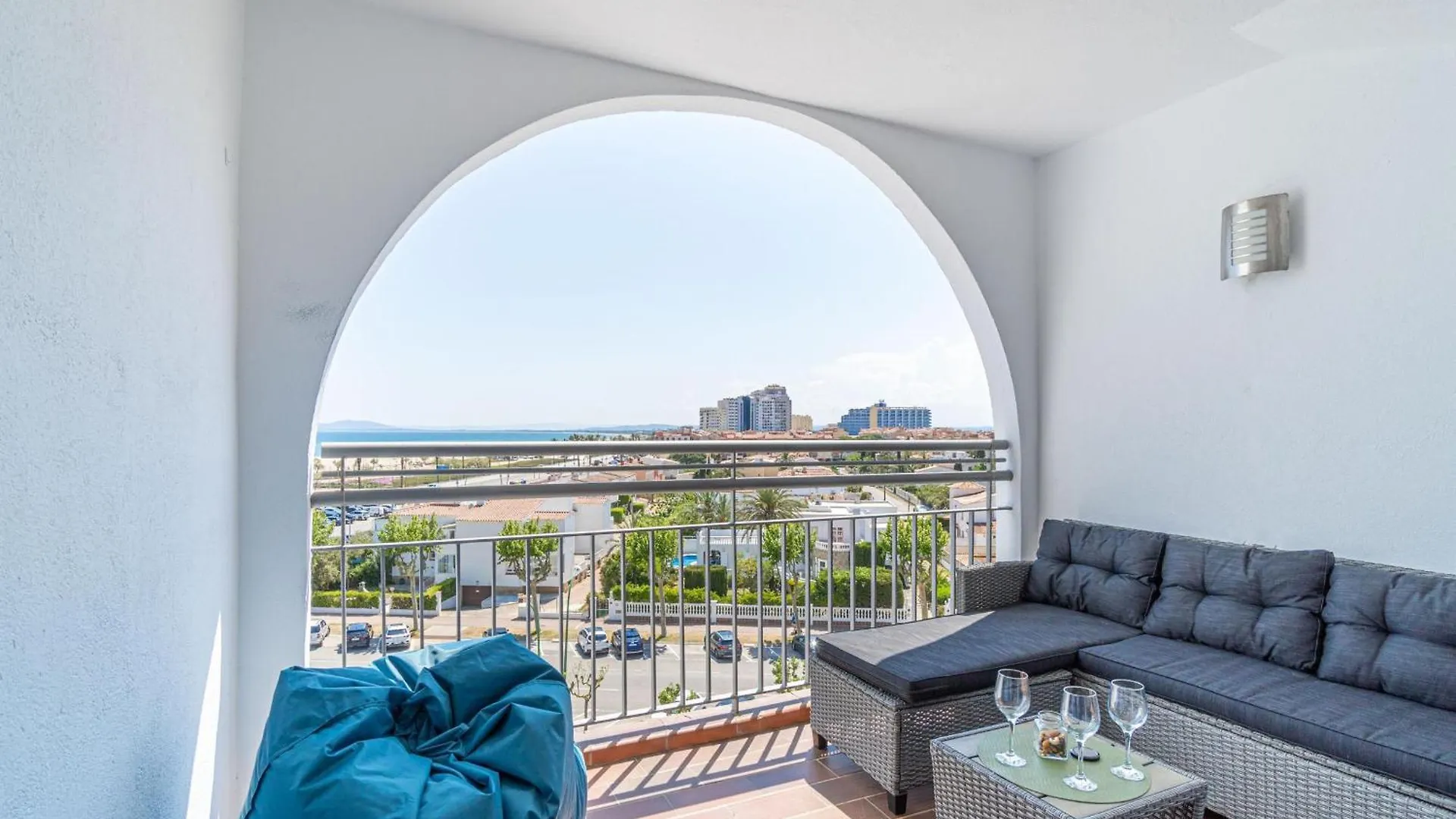 アパート エンプリアブラバAgradable Duplex Con Vistas Al Mar - Hisp-288-43アパートメント スペイン