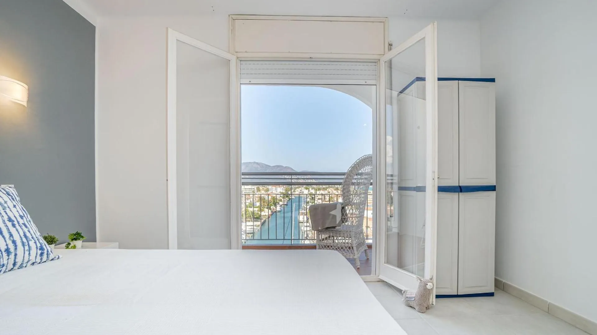 エンプリアブラバAgradable Duplex Con Vistas Al Mar - Hisp-288-43アパートメント アパート エンプリアブラバ