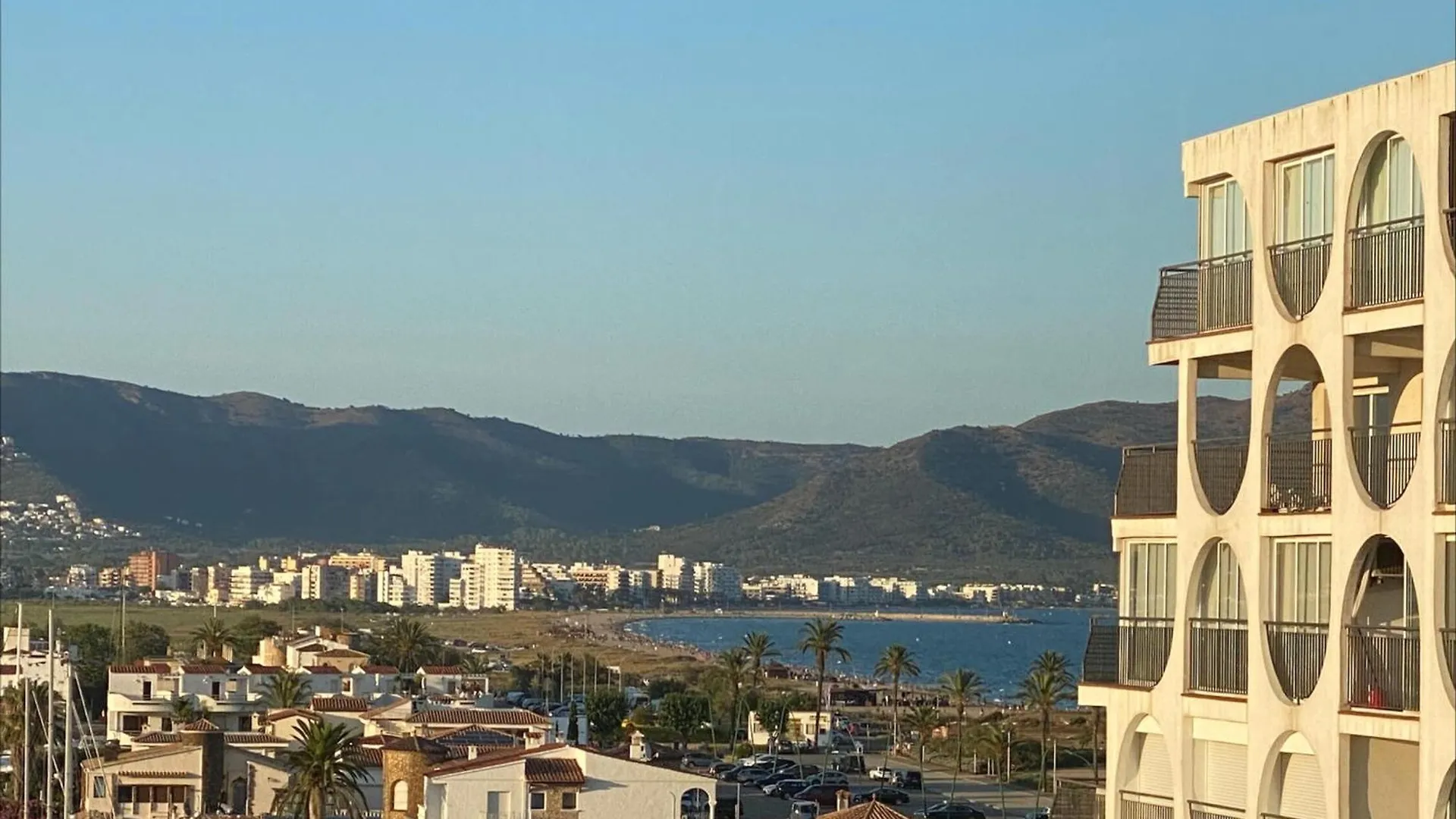 エンプリアブラバAgradable Duplex Con Vistas Al Mar - Hisp-288-43アパートメント